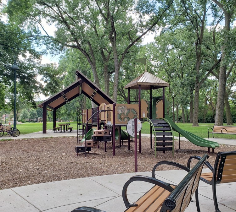 Barberton Park playground (Evanston,&nbspIL)